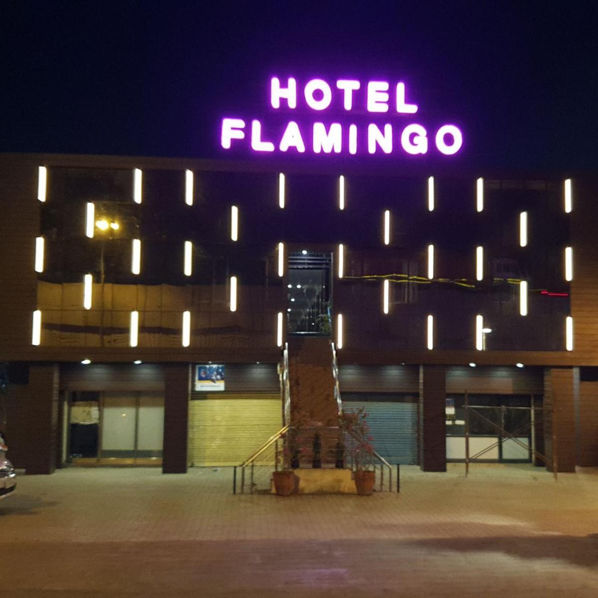 Hotel Flamingo Gāndhīdhām Exterior foto